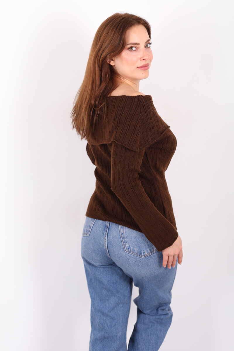 Madonna Yaka Düğmeli Kadın Kahverengi Triko Kazak - 5