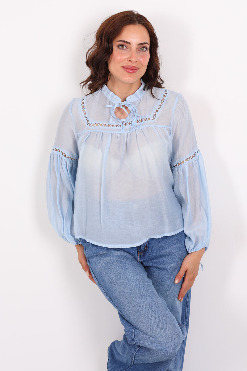 Nakışlı Kolu Yakası Bağcıklı Delikli Oversize Mavi Kadın Bluz - 1