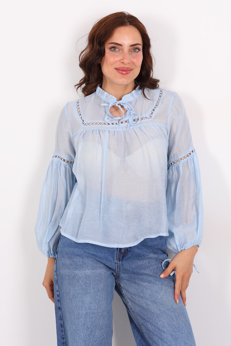 Nakışlı Kolu Yakası Bağcıklı Delikli Oversize Mavi Kadın Bluz - 5