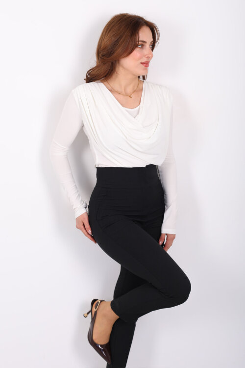 Omuz Pileli Degaje Yaka Kadın Beyaz Sandy Bluz - 5