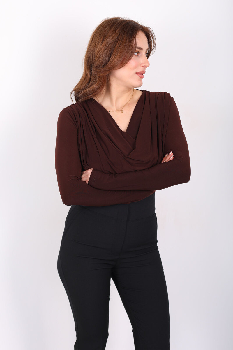 Omuz Pileli Degaje Yaka Kadın Kahverengi Sandy Bluz - 6