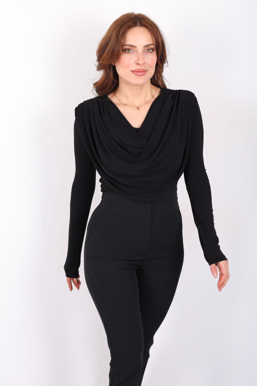 Omuz Pileli Degaje Yaka Kadın Siyah Sandy Bluz - 4