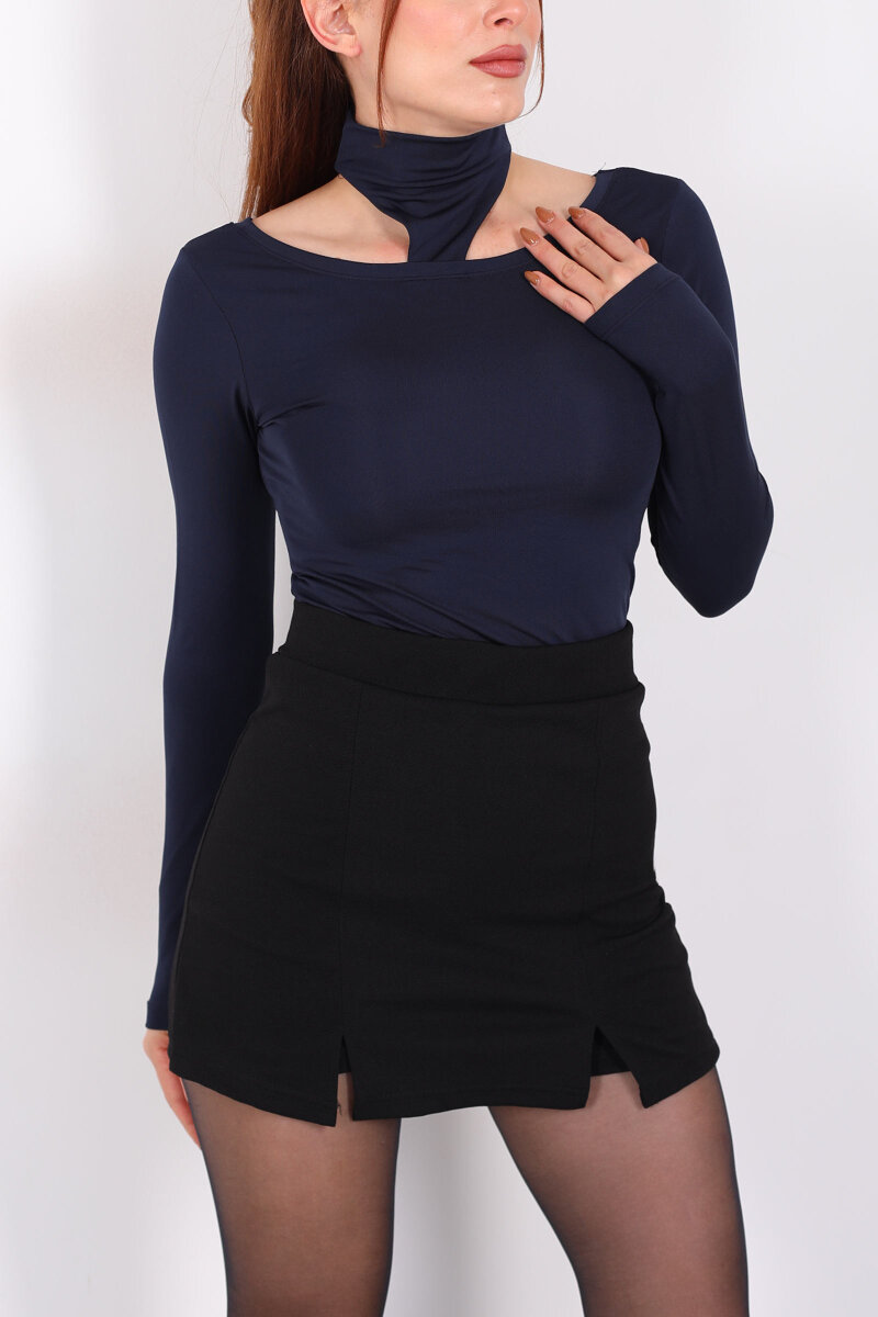 Omuzları Açık Boyundan Geçirmeli Lacivert Kadın Bluz - 2