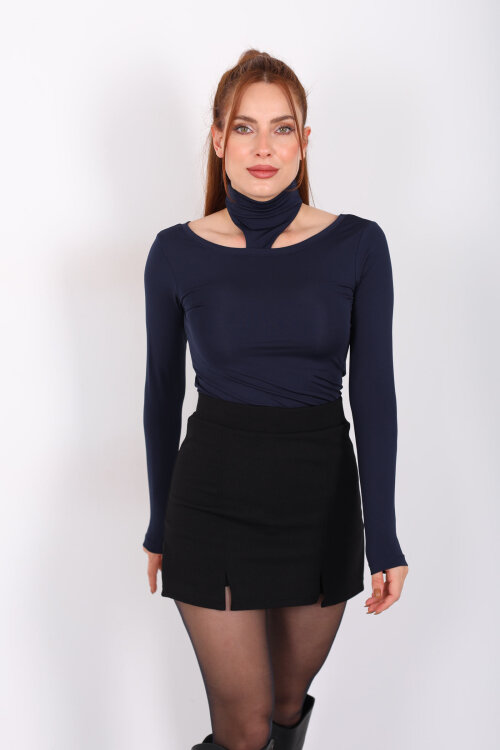 Omuzları Açık Boyundan Geçirmeli Lacivert Kadın Bluz - 3