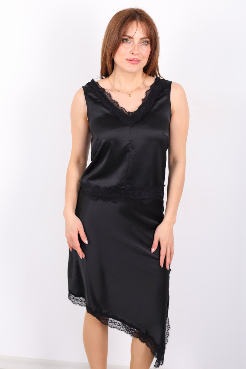 Ön Arka V Yaka Dantel İşlemeli Kolsuz Saten Siyah Kadın Bluz - 3