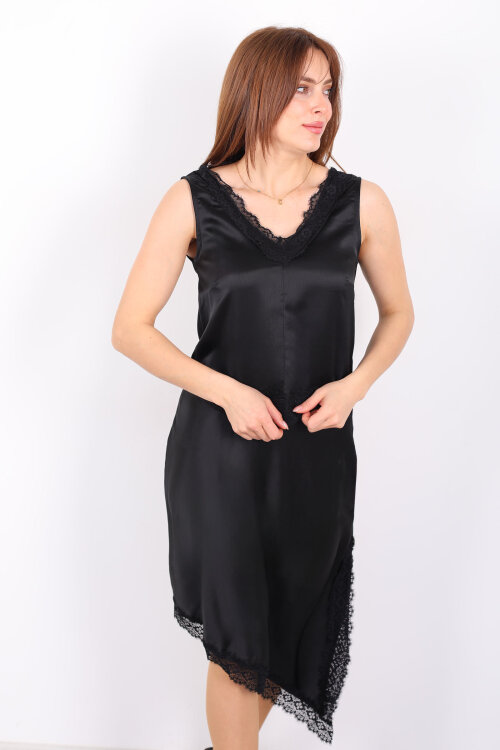 Ön Arka V Yaka Dantel İşlemeli Kolsuz Saten Siyah Kadın Bluz - 6