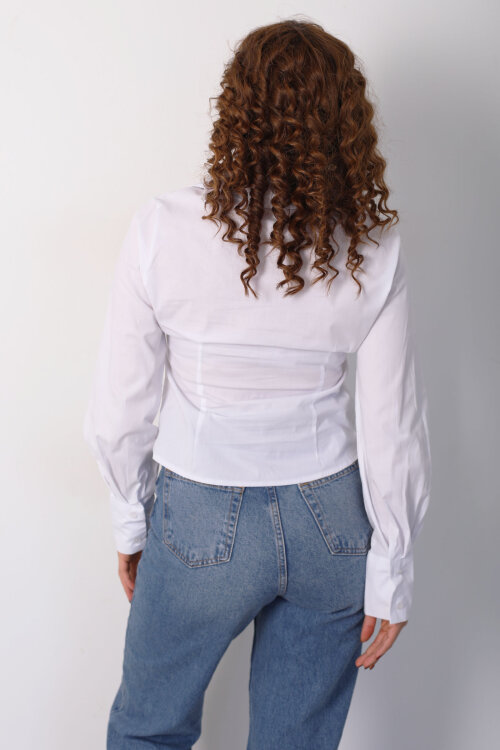 Önü Büzgülü Yırtmaç Detay Beyaz Kadın Tasarım Gömlek - 5