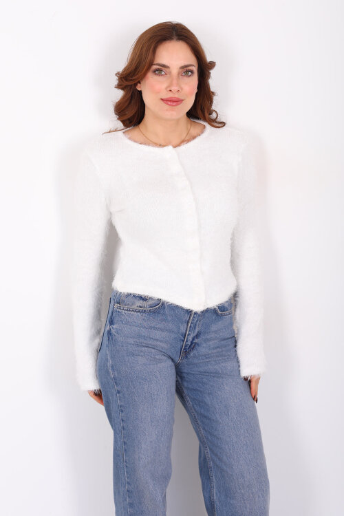 Önü Düğmeli Beyaz Kadın Sakallı Hırka - 6