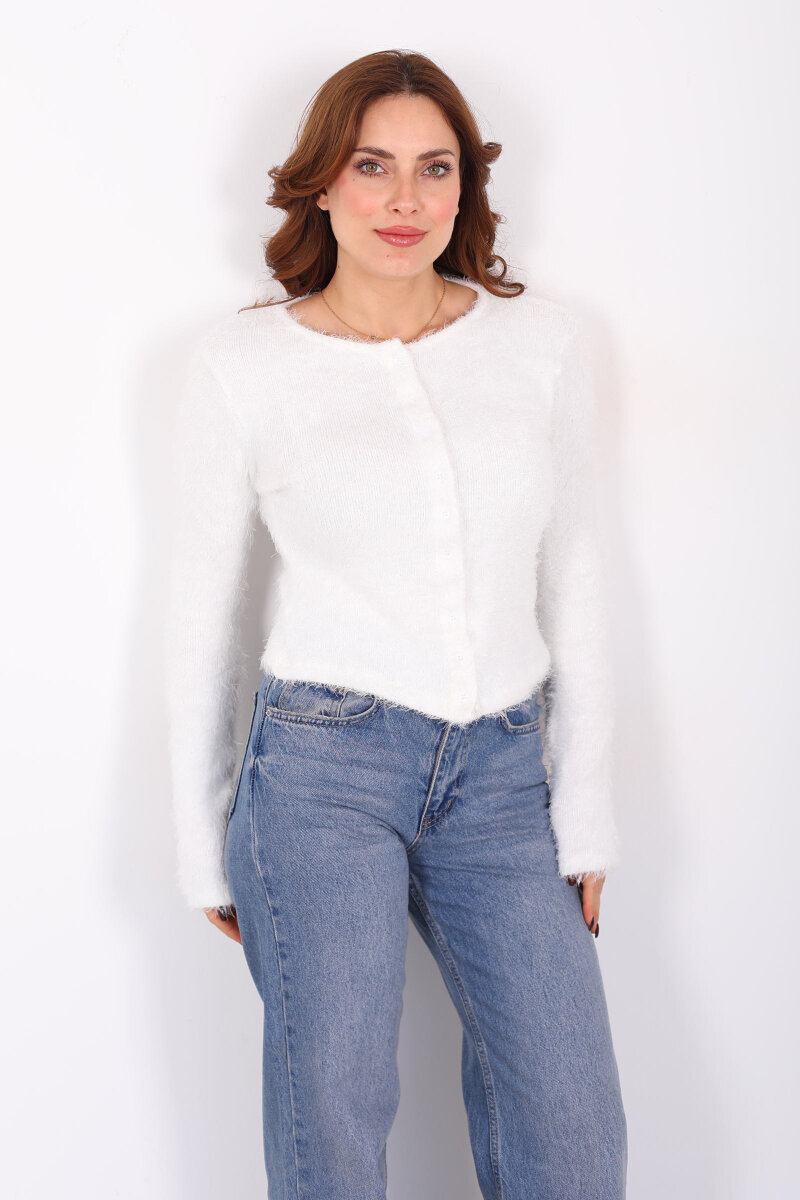 Önü Düğmeli Beyaz Kadın Sakallı Hırka - 6