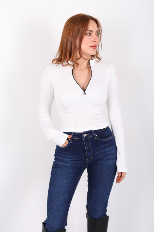 Parmak Geçirmeli Yarım Fermuarlı Beyaz Kadın Slim Bluz - 6