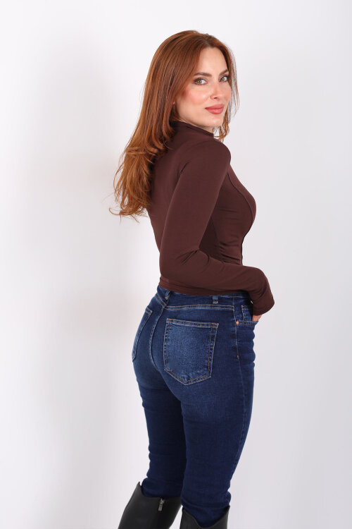 Parmak Geçirmeli Yarım Fermuarlı Kahverengi Kadın Slim Bluz - 5