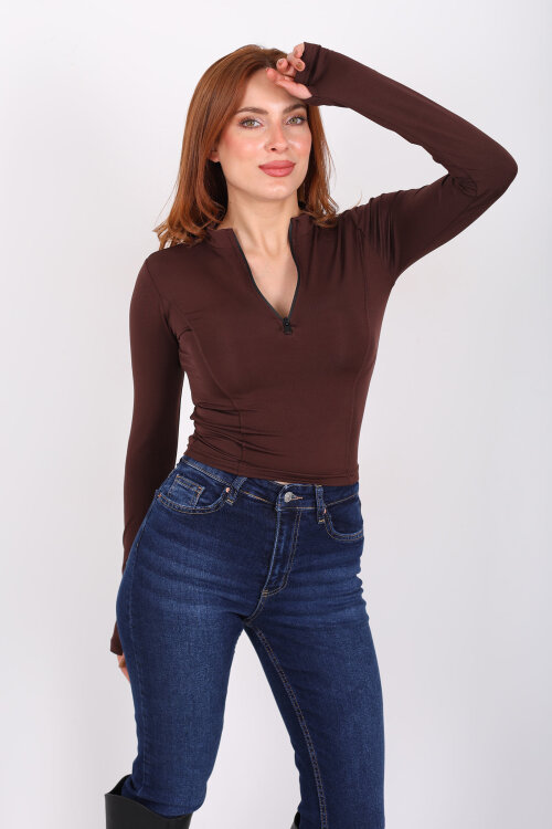 Parmak Geçirmeli Yarım Fermuarlı Kahverengi Kadın Slim Bluz - 3