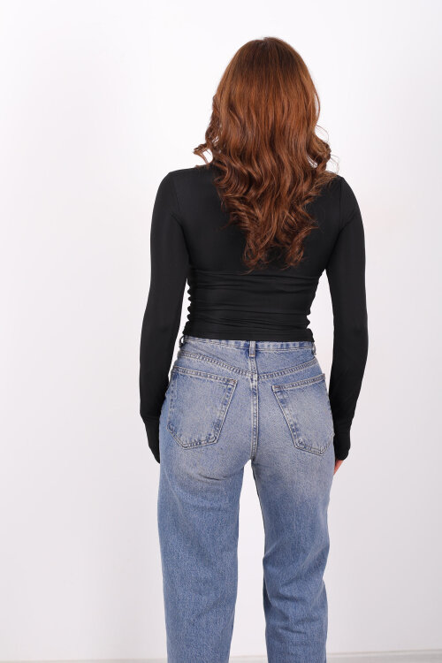 Parmak Geçirmeli Yarım Fermuarlı Siyah Kadın Slim Bluz - 5