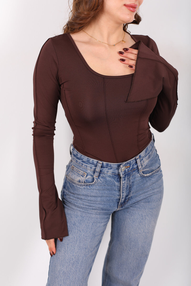 Sırtı Bağlamalı Ters Dikişli Kahverengi Kadın İspanyol Kol Bluz - 2