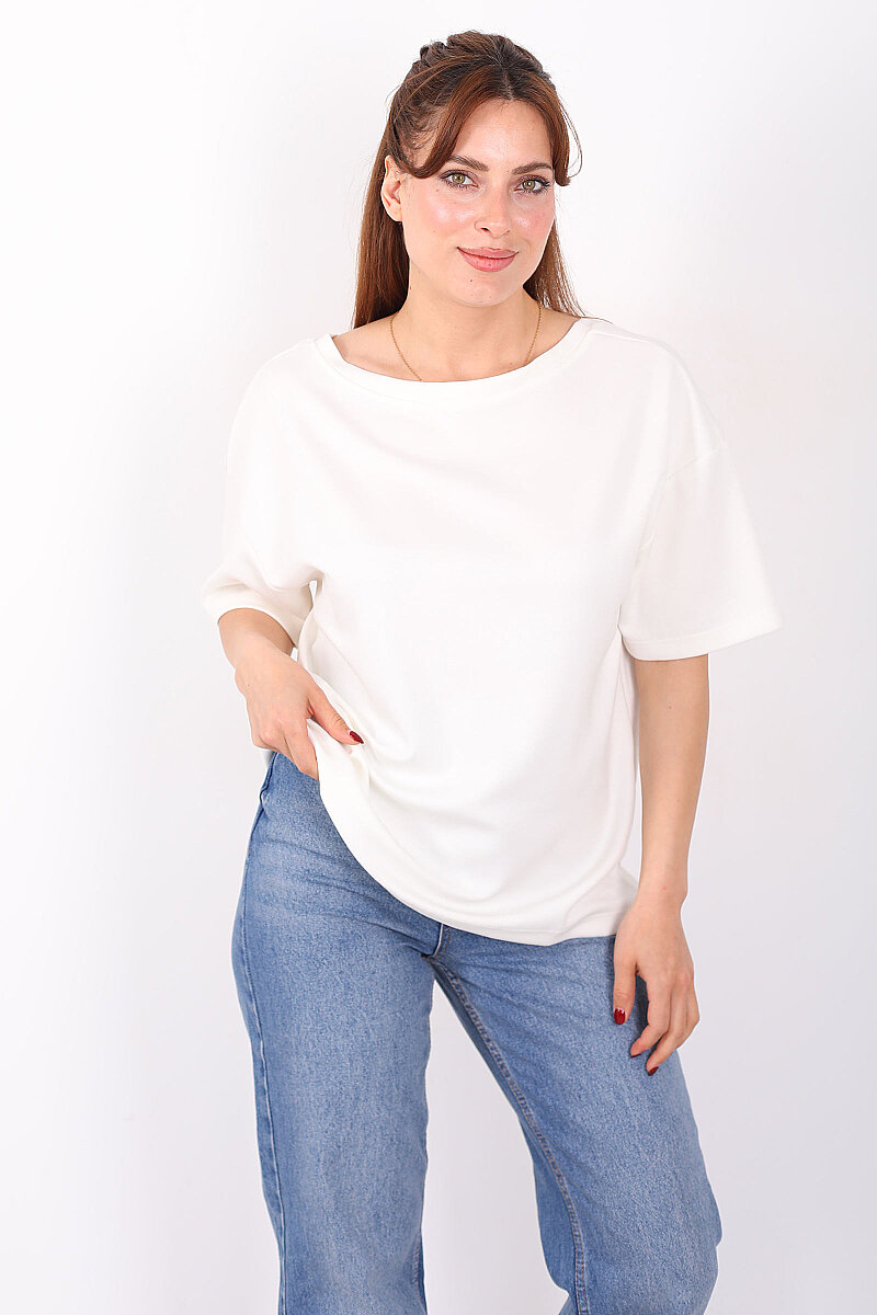 Sırtı V Dantel Detaylı Kadın Beyaz Oversize T-Shirt - 1