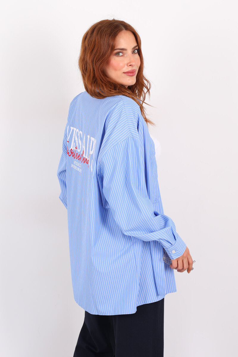 Sırtı Yazı Baskılı Oversize Çizgili Mavi Kadın Gömlek - 1