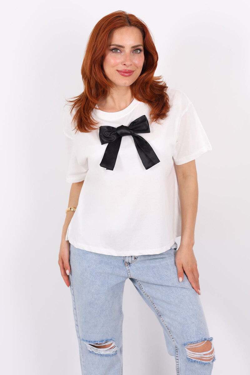Siyah Kurdeleli Bisiklet Yaka Oversize Ekru Kadın T-Shirt - 1