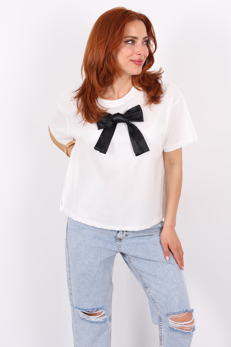 Siyah Kurdeleli Bisiklet Yaka Oversize Ekru Kadın T-Shirt - 4