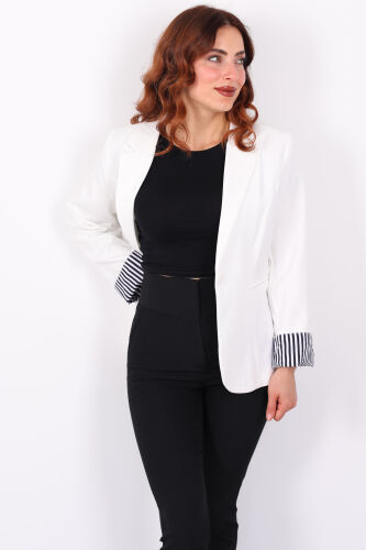 Tek Düğme Cep Kapaklı Çizgili Garnili Ekru Kadın Blazer Ceket - 6
