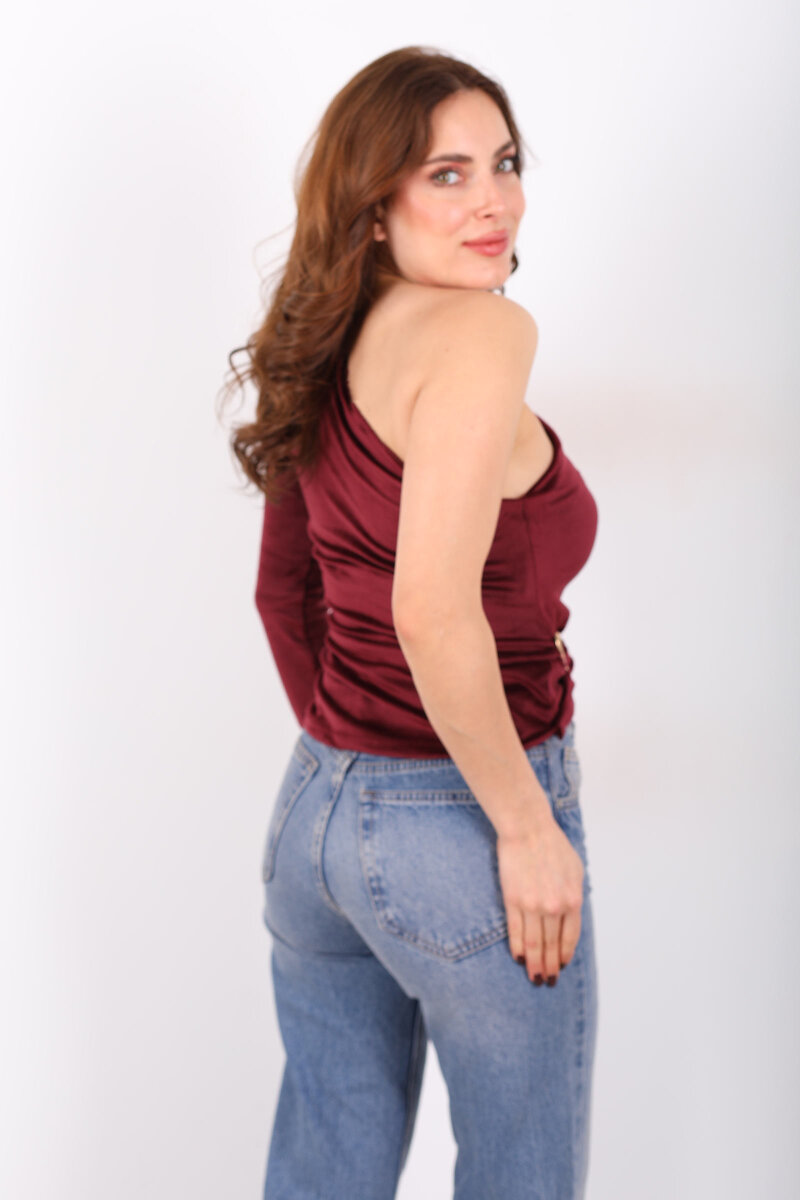 Tek Kol Aksesuarlı Bordo Kadın Kadife Bluz - 5