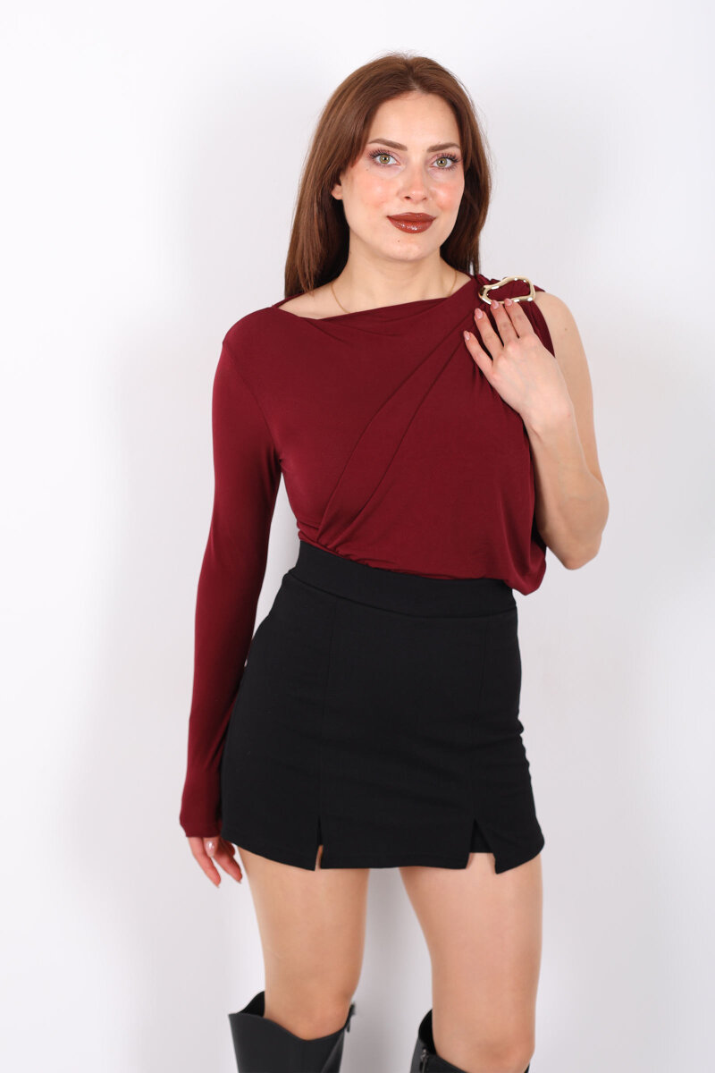 Tek Kol Aksesuarlı Drape Detaylı Bordo Kadın Çıtçıtlı Bluz - 3