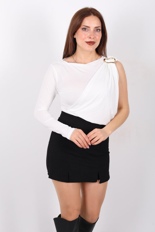 Tek Kol Aksesuarlı Drape Detaylı Ekru Kadın Çıtçıtlı Bluz - Berox