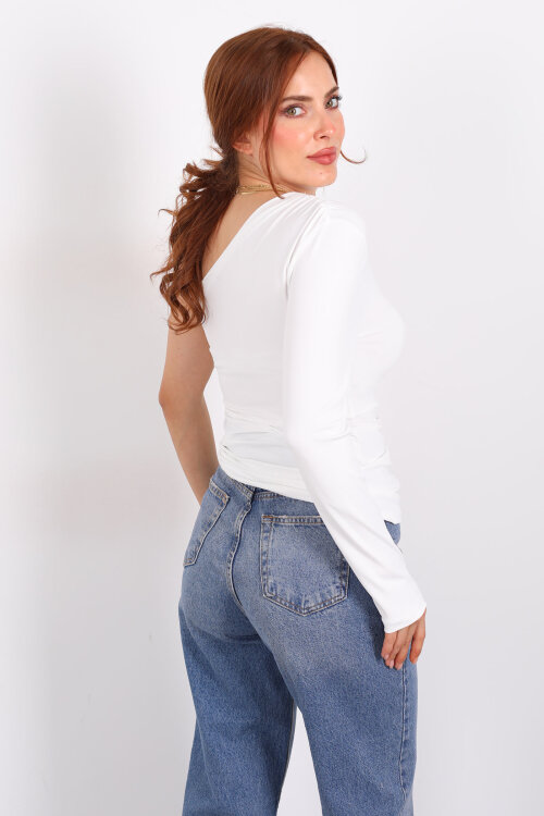 Tek Kol Toka Detaylı Beyaz Kadın Bluz - 5