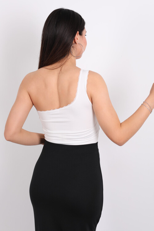 Tek Omuz Güpür Detaylı Beyaz Kadın Çıtçıtlı Body - 6