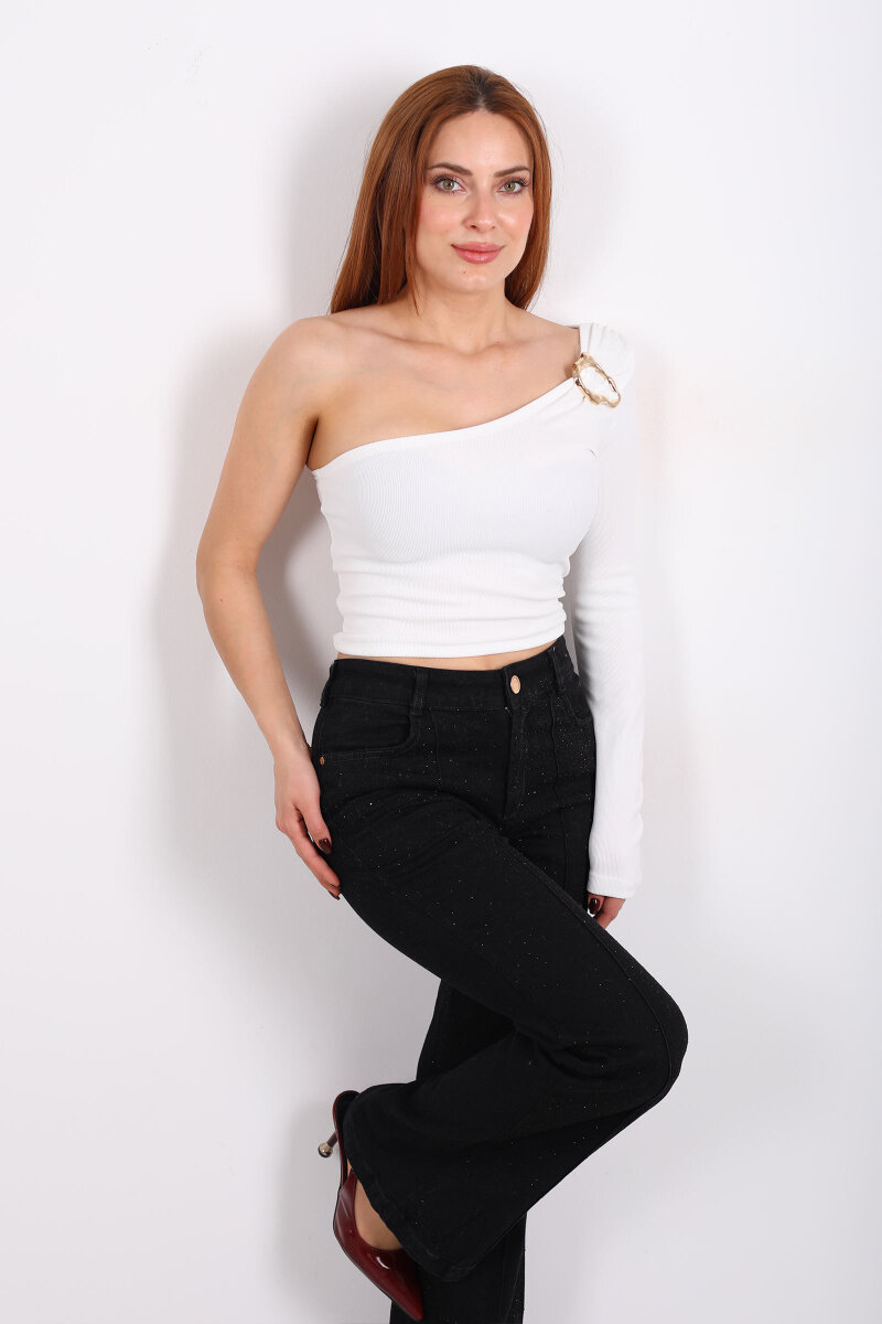 Toka Detaylı Tek Kol Beyaz Kadın Crop Bluz - 1