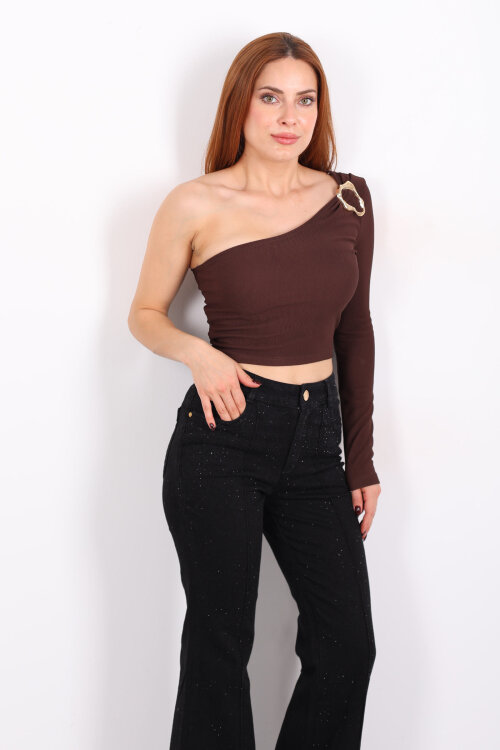 Toka Detaylı Tek Kol Kahverengi Kadın Crop Bluz - 3