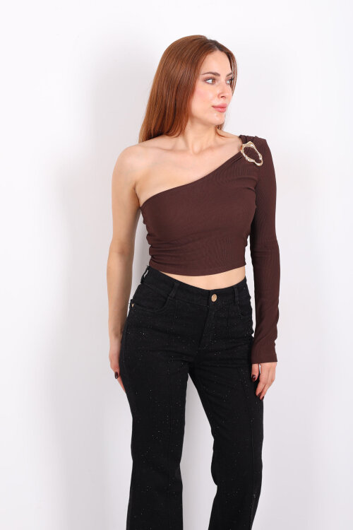 Toka Detaylı Tek Kol Kahverengi Kadın Crop Bluz - 4