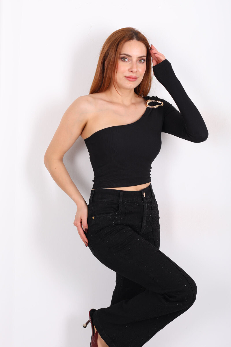 Toka Detaylı Tek Kol Siyah Kadın Crop Bluz - 1