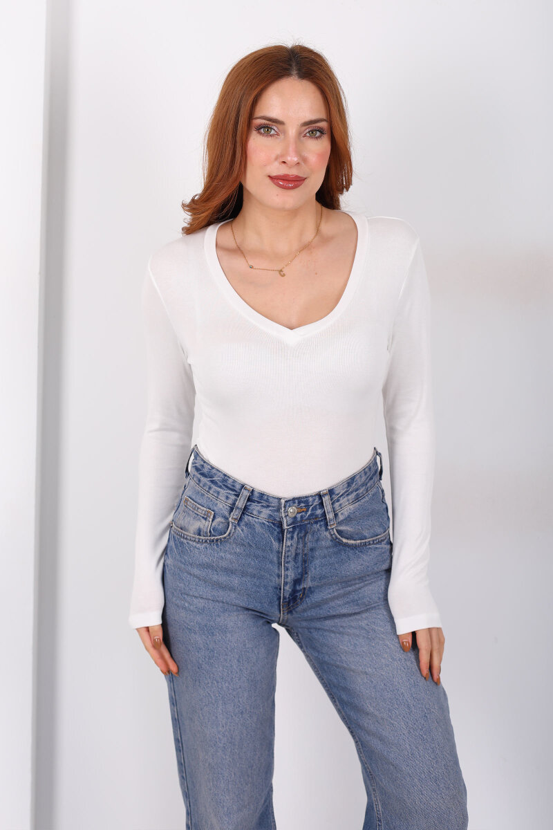 V Yaka Beyaz Kadın Basic Bluz - 5