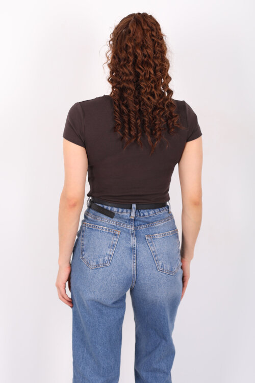 V Yaka Güpür Detaylı Kısa Kol Acı Kahve Kadın Basic Bluz - 4