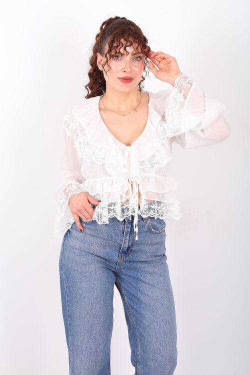 V Yaka Önü Bağlamalı Güpürlü Şifon Beyaz Kadın Bluz - Berox