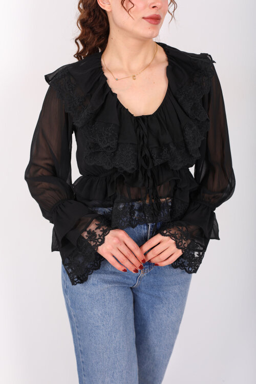 V Yaka Önü Bağlamalı Güpürlü Şifon Siyah Kadın Bluz - Berox (1)