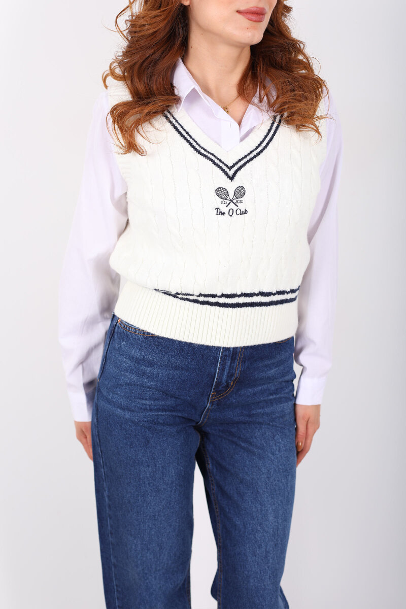 V Yaka Tenis Nakışlı Kadın Ekru Süveter - 2