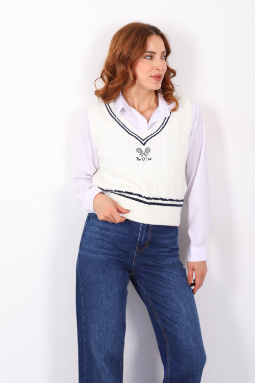 V Yaka Tenis Nakışlı Kadın Ekru Süveter - 3