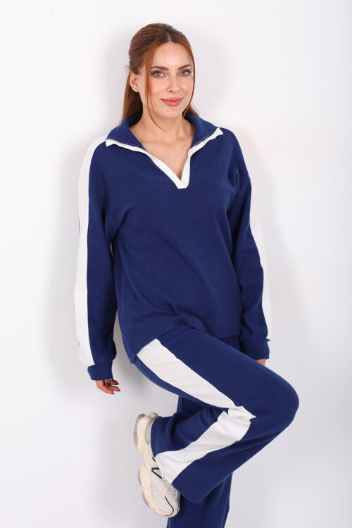 V Yaka Yanları Şeritli Bol Paça Mavi Kadın Yumoş Takım - Berox