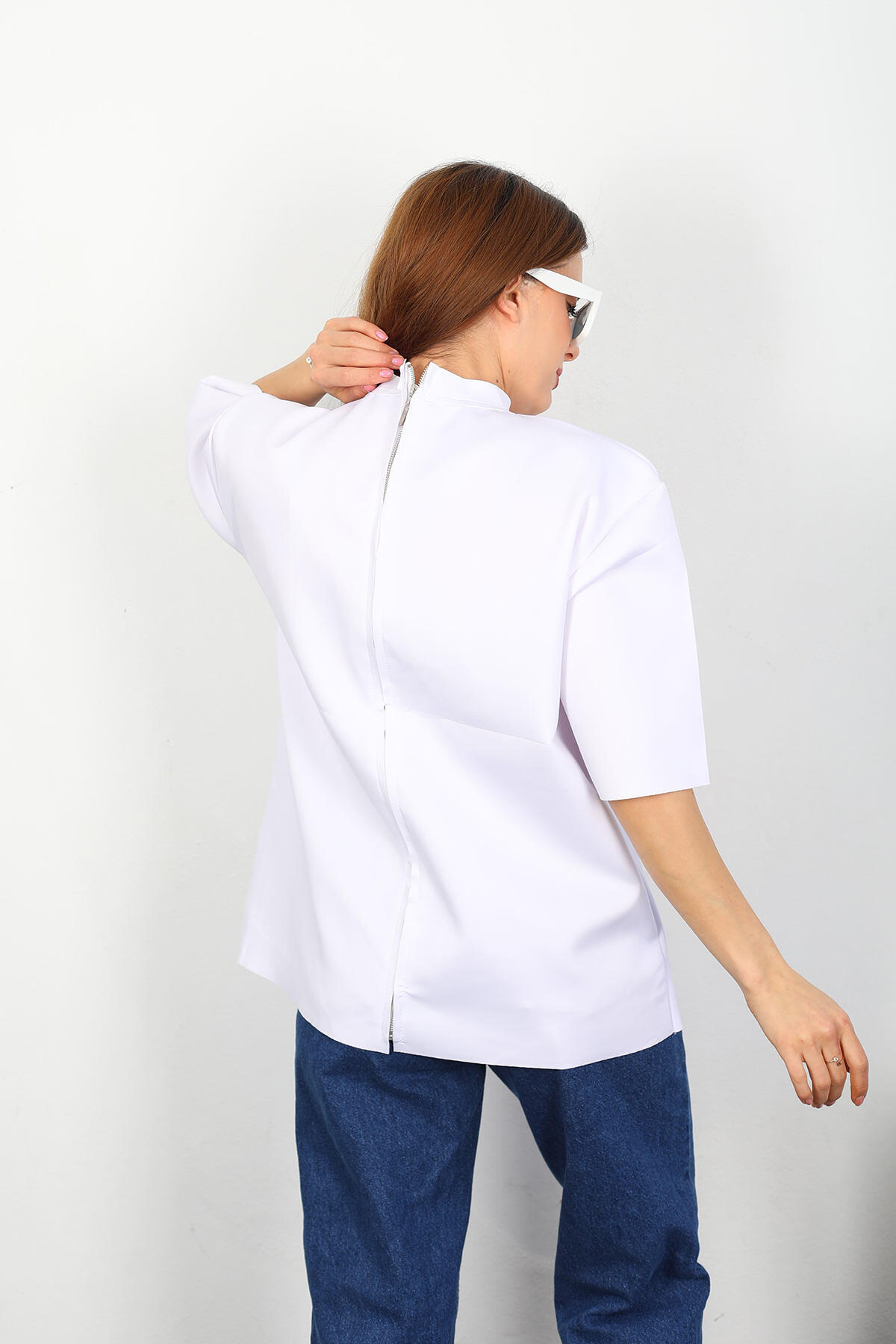 Vatkalı Dik Vatkalı Kadın Beyaz Fermuarlı T-shirt