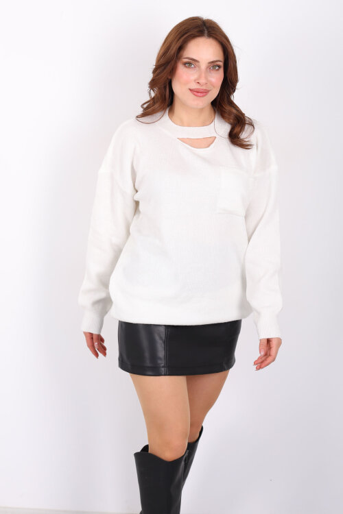 Yaka Dekolte Detaylı Kadın Ekru Triko Kazak - 4