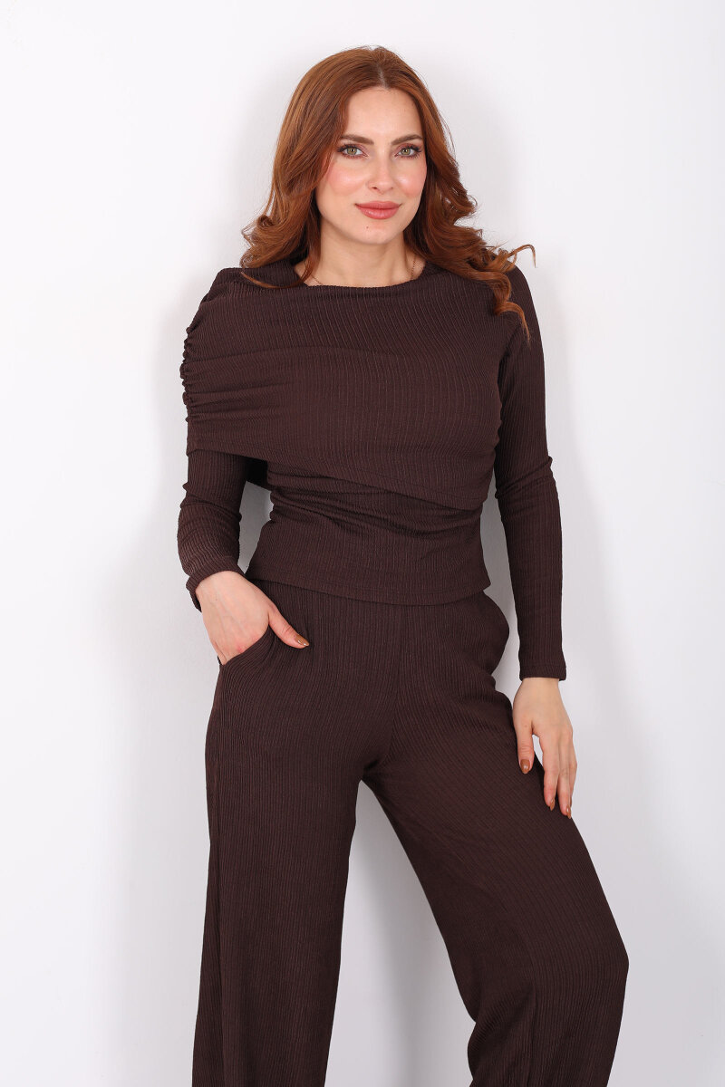 Yaka Detaylı Büzgülü Kahverengi Kadın Fitilli Takım - 6