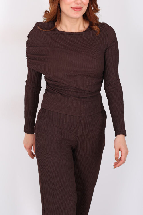 Yaka Detaylı Büzgülü Kahverengi Kadın Fitilli Takım - Berox (1)