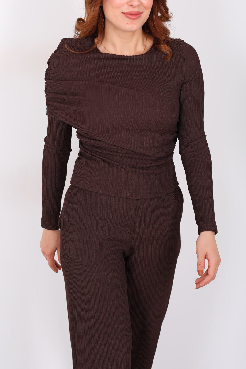 Yaka Detaylı Büzgülü Kahverengi Kadın Fitilli Takım - 2