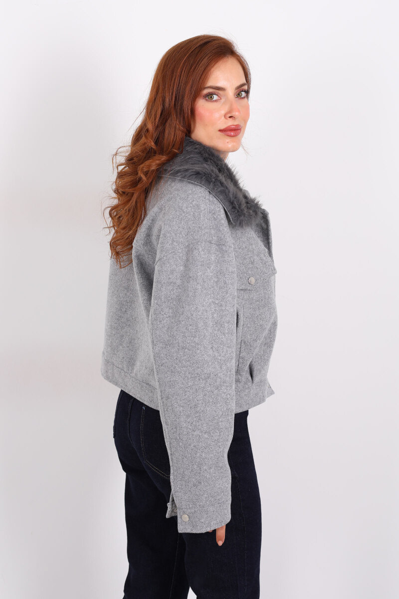 Yaka Kürklü Gri Kadın Kısa Kaşe Kaban - 5