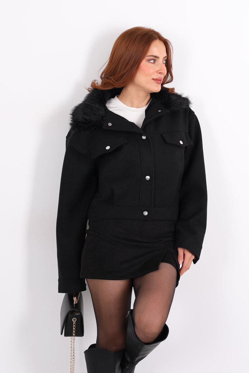 Yaka Kürklü Siyah Kadın Kısa Kaşe Kaban - 6