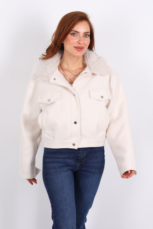 Yaka Kürklü Taş Rengi Kadın Kısa Kaşe Kaban - 7