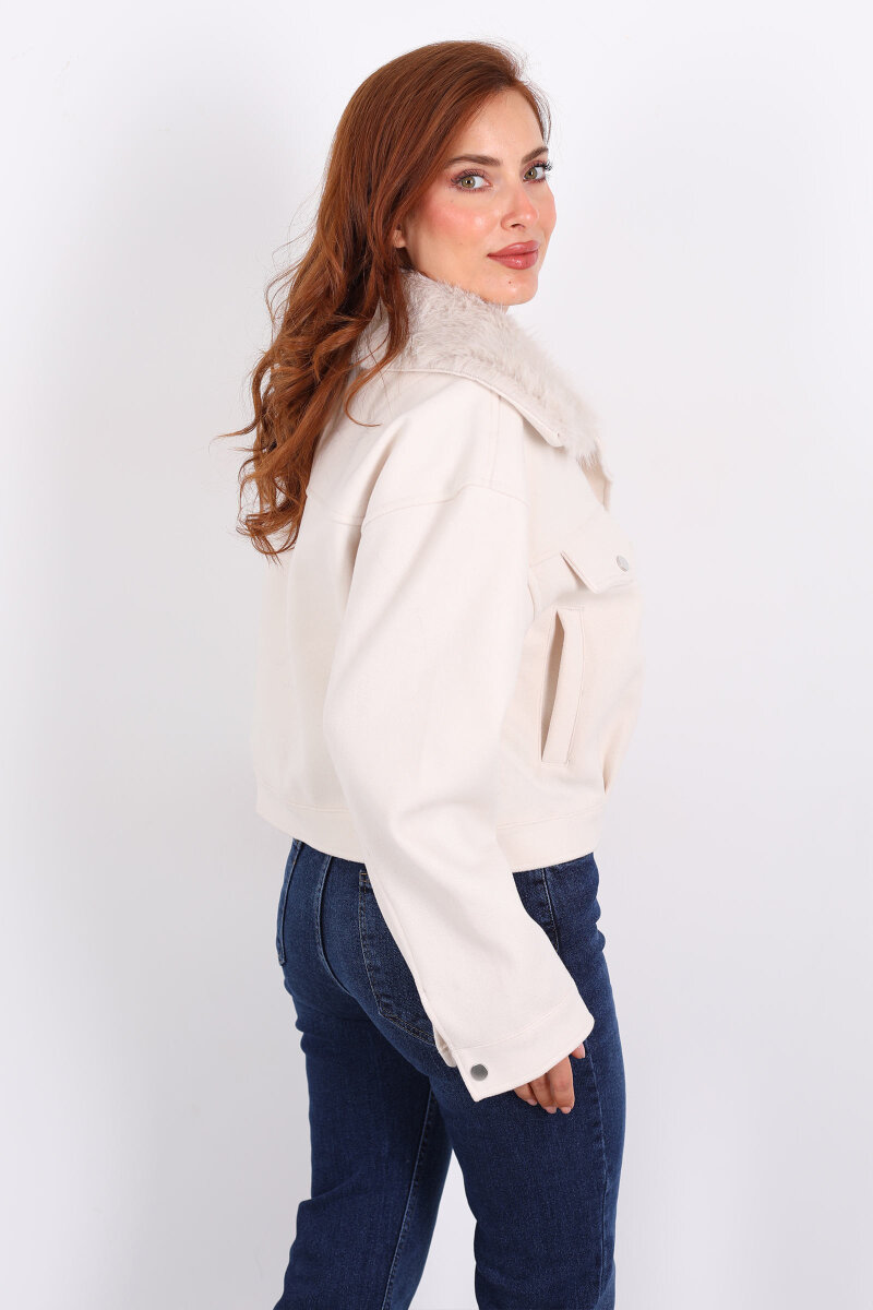 Yaka Kürklü Taş Rengi Kadın Kısa Kaşe Kaban - 5