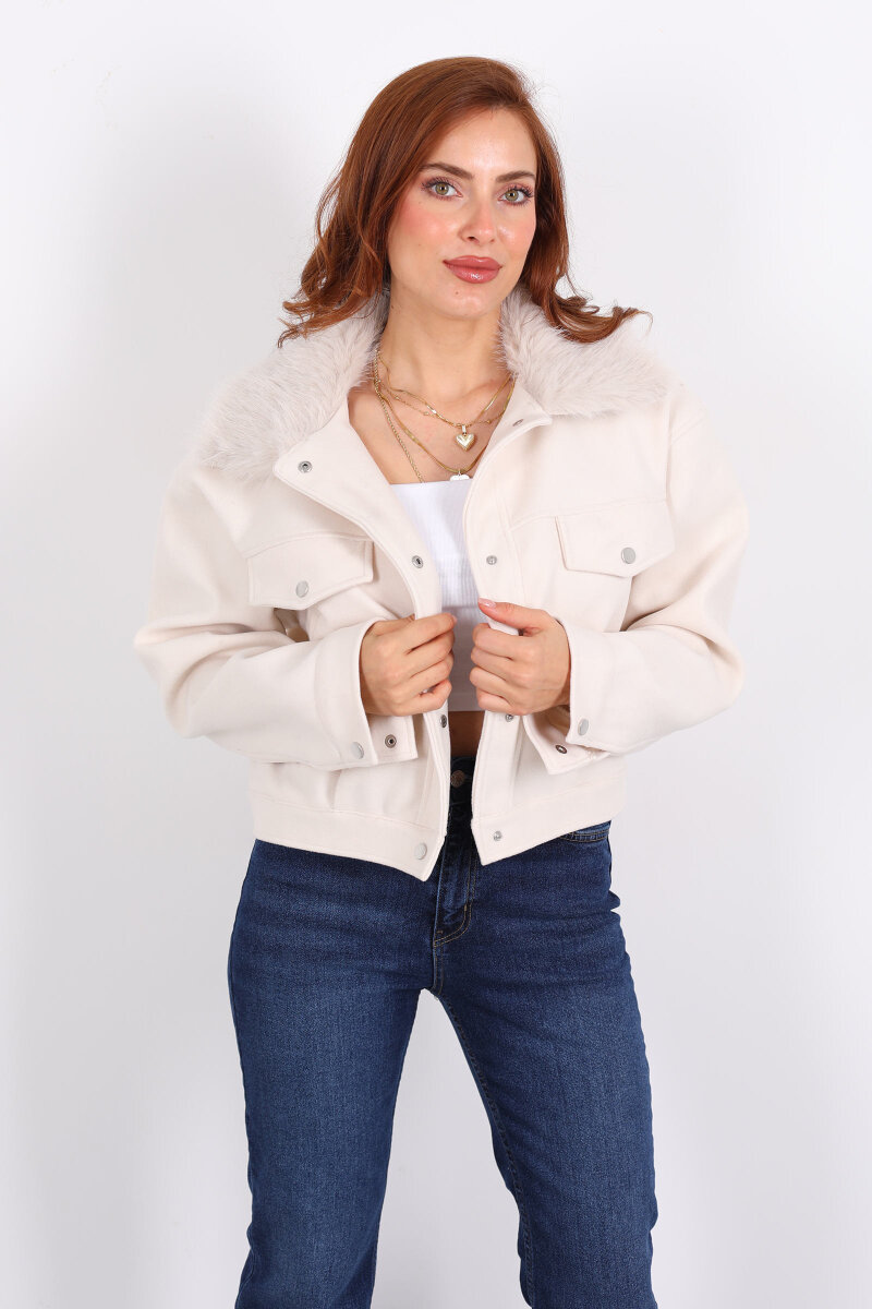 Yaka Kürklü Taş Rengi Kadın Kısa Kaşe Kaban - 1
