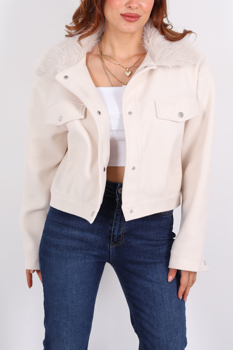 Yaka Kürklü Taş Rengi Kadın Kısa Kaşe Kaban - 2